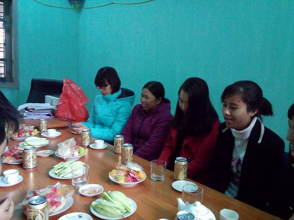 Buổi gặp mặt chia tay đ/c Lý Thị Mai Giáo viên Tiếng Anh về đơn vị mới công tác