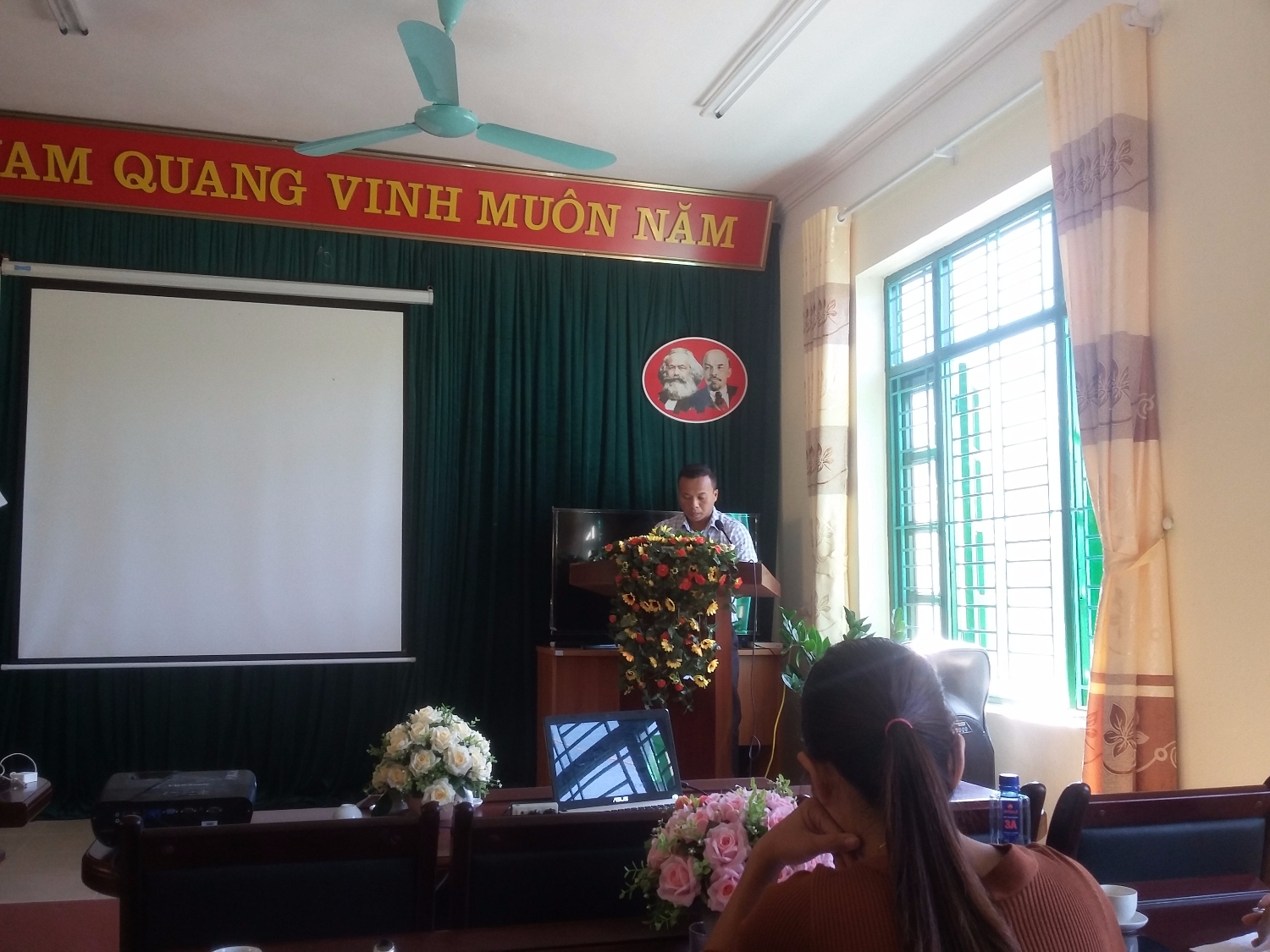 Hội nghị cán bộ, công chức, viên chức trường THPT Nậm Pồ năm học 2017 - 2018