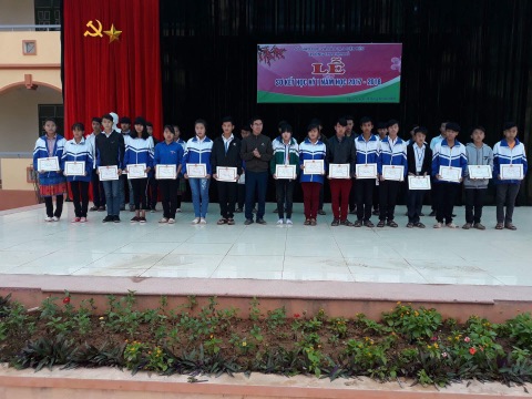 Chuỗi các hoạt động ý nghĩa của trường THPT Nậm Pồ mừng Đảng mừng xuân Mậu Tuất.