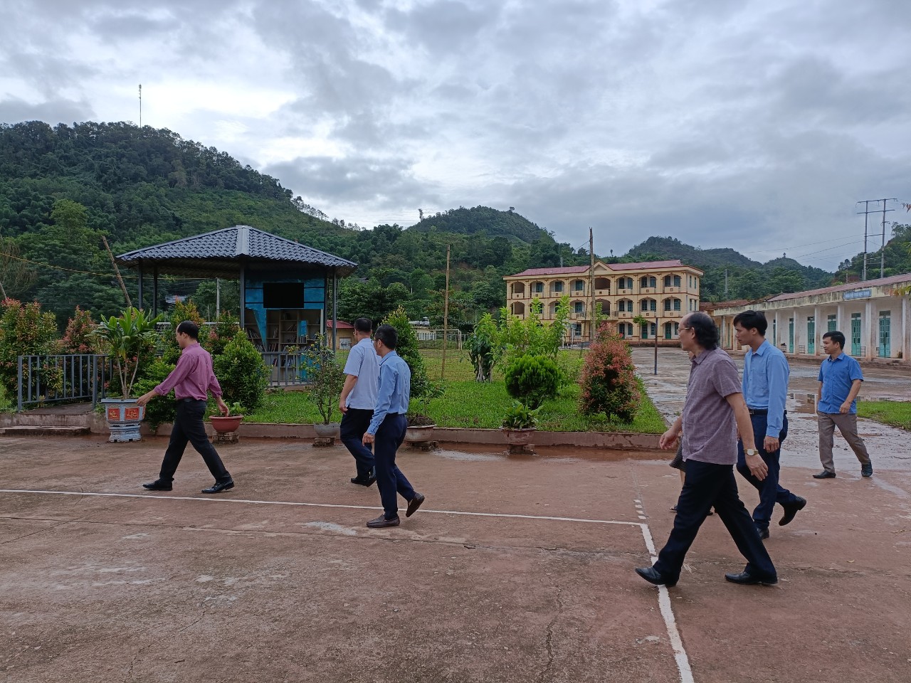 Đoàn kiểm tra nắm bắt công tác chuẩn bị đầu năm