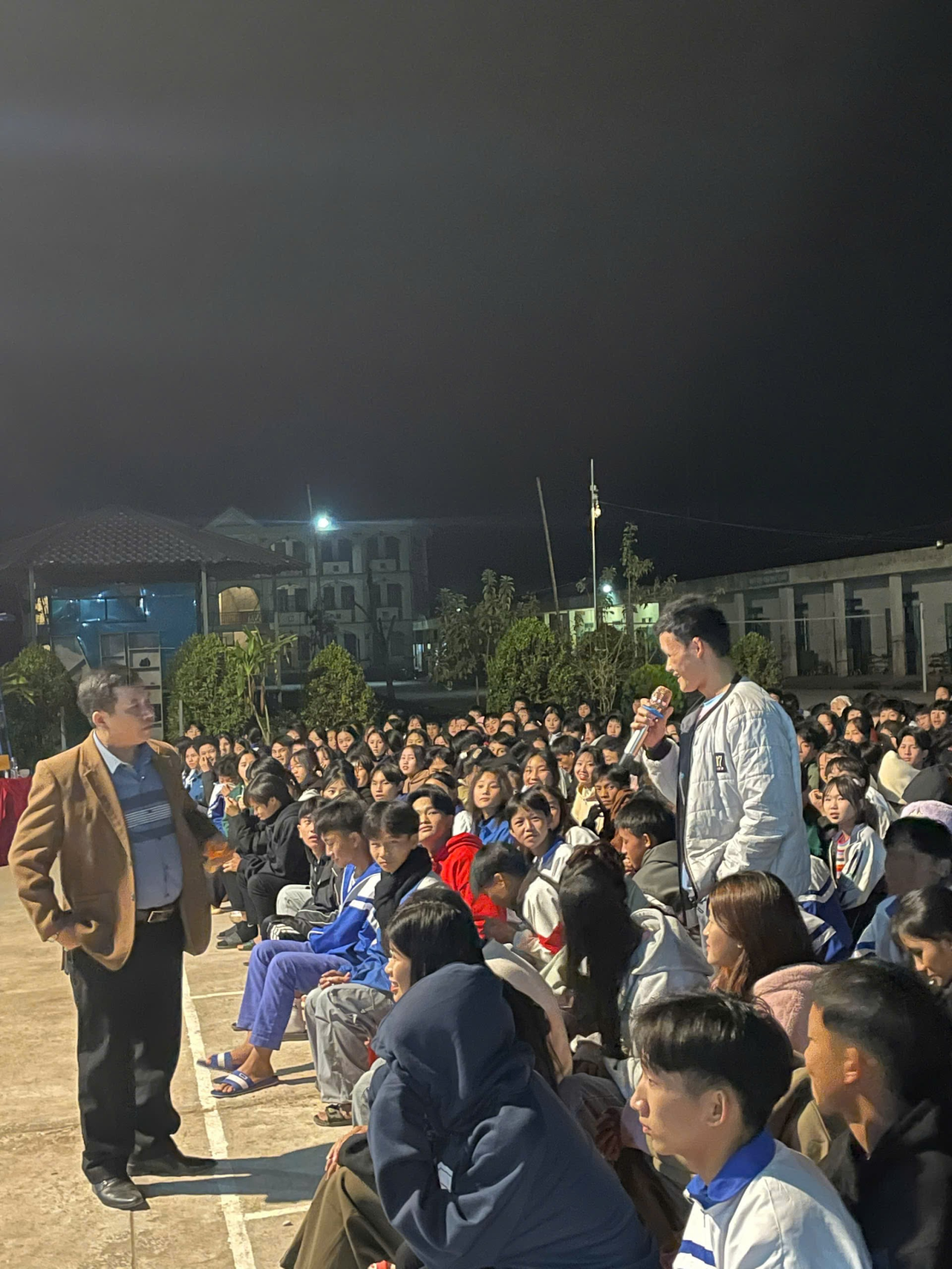 TRƯỜNG TRUNG HỌC PHỔ THÔNG NẬM PỒ TỔ CHỨC HỘI NGHỊ TUYÊN TRUYỀN GIẢM THIỂU TÌNH TRẠNG TẢO HÔN VÀ HÔN NHÂN CẬN HUYẾT THỐNG